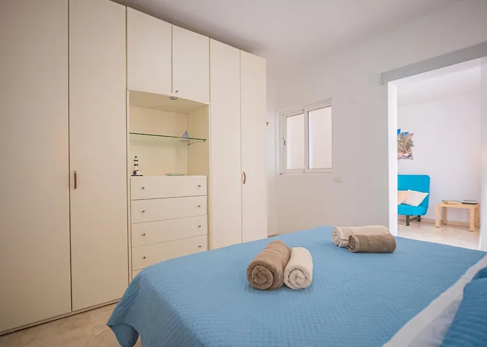 Orilla En Frontera-primavera Costa Del Silencio